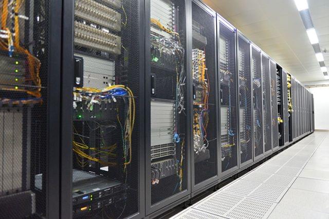 机构：2026年AI服务器出货量增幅上调至近31%(图1)